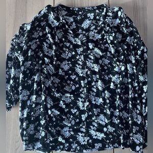 Lane Bryant Floral Boho black & white keyhole neckline  silver button - Sz 26/28